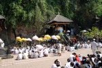 bali_2009_pura_goa_lawah_07.jpg